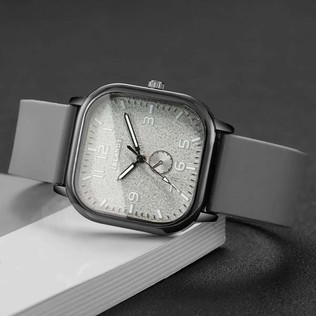 Fashionable Casual Silicone Strap Square Watch for Men & Women Students - Durable Quartz Movement, CE Certified, Water Resistant showcase 9