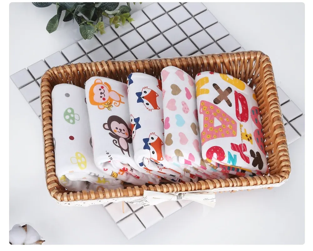 Portable USB Milk Warmer Insulated Bag for Baby Bottles - Travel Cup Heater for Infant Feeding, Ages 7-12 Months, Durable Polyester showcase 8