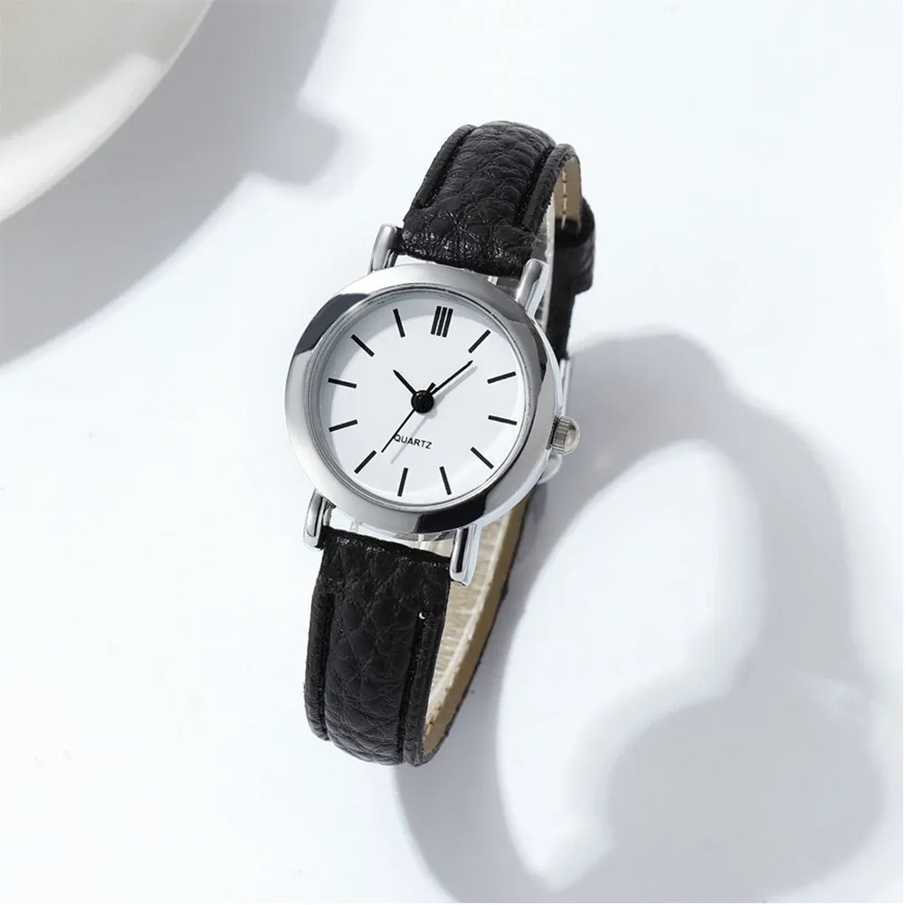 Fashionable Women's Casual Quartz Watch with Small Dial and Genuine Leather Band - Elegant & Durable Design for Everyday Wear thumbnail 6