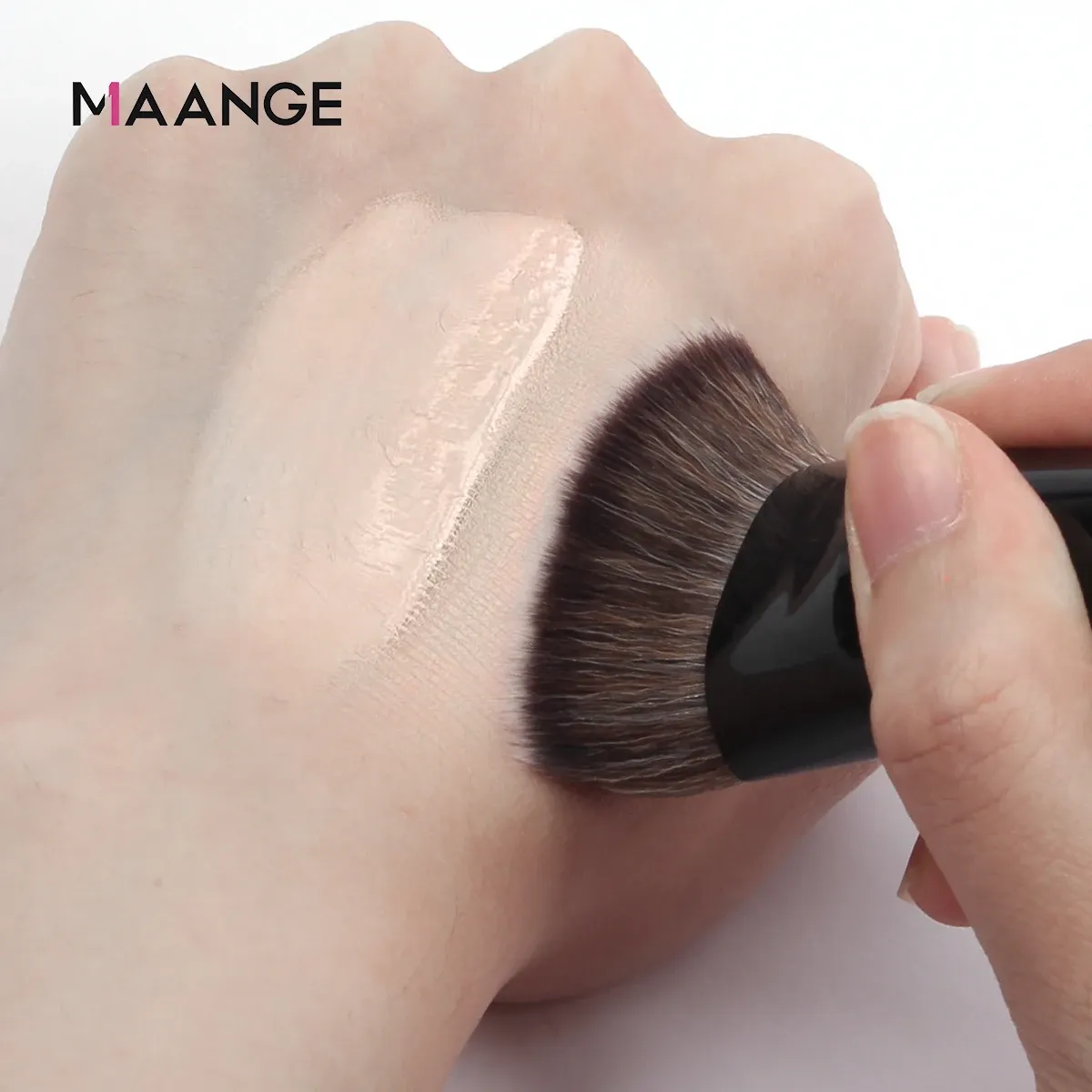MAANGE Flat Top Foundation Brush with Box - Synthetic Hair, Skin-Friendly, Portable Makeup Tool for Blush, Concealer, and Powder Application thumbnail 5