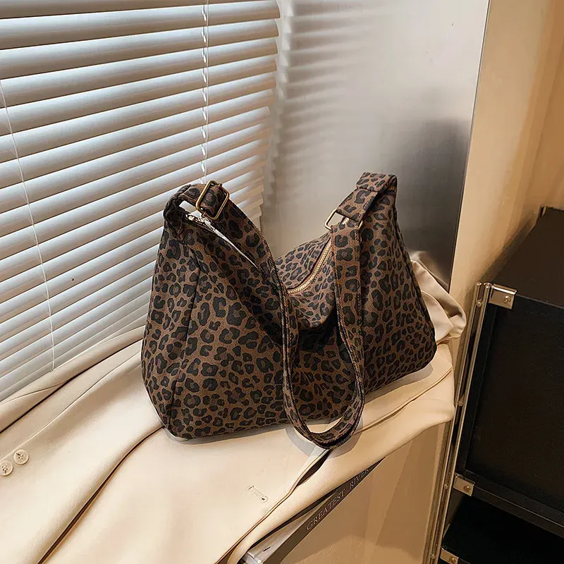 Trendy Leopard Print Women's Shoulder Bag - Large Capacity Retro Soft Textile Crossbody Bag for Commute & Outings thumbnail 1