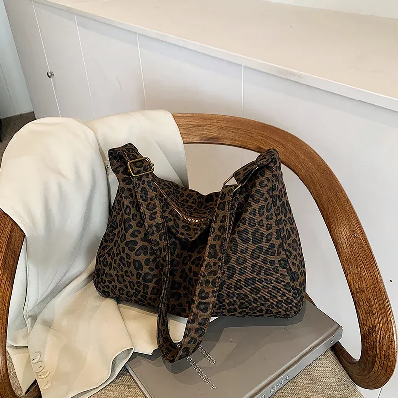 Trendy Leopard Print Women's Shoulder Bag - Large Capacity Retro Soft Textile Crossbody Bag for Commute & Outings showcase 2