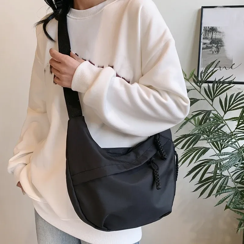 Fashionable Women's Mini Crossbody Handbag, Lightweight Street Style Small Shoulder Bag, Versatile Single-Shoulder Design for Everyday Use thumbnail 5
