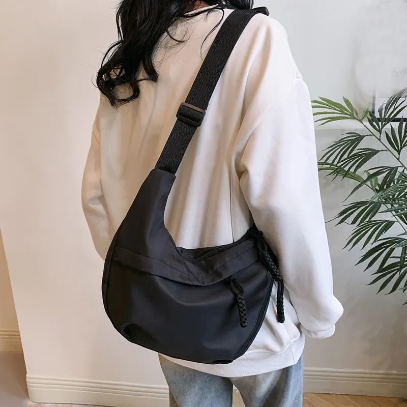 Fashionable Women's Mini Crossbody Handbag, Lightweight Street Style Small Shoulder Bag, Versatile Single-Shoulder Design for Everyday Use thumbnail 6