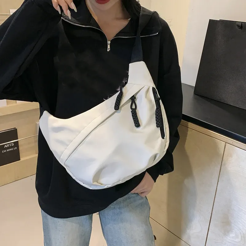 Fashionable Women's Mini Crossbody Handbag, Lightweight Street Style Small Shoulder Bag, Versatile Single-Shoulder Design for Everyday Use thumbnail 3