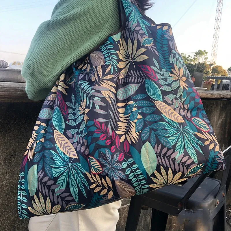 Large Capacity Foldable Shopping Bag, Waterproof Shoulder Tote for Supermarket Groceries, Environmentally Friendly & Portable Storage showcase 7