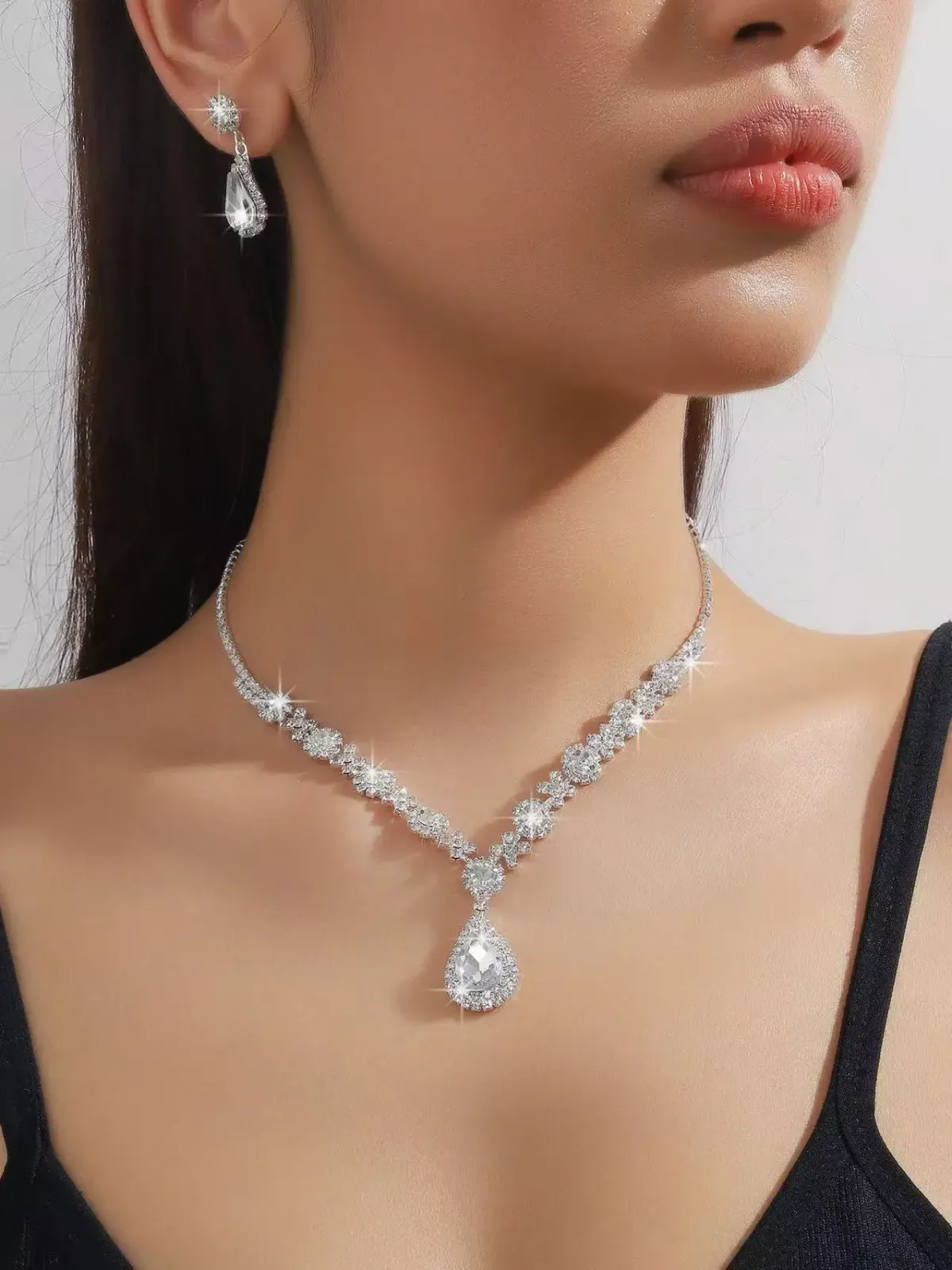 Elegant Women's Crystal Droplet Necklace and Earring Set - 3 Piece Bridal Jewelry for Wedding & Evening Dresses showcase 12
