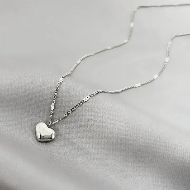 Gold Heart Pendant Korean Chain Necklace for Women - Fashionable Silver Plated Brass Jewelry, Lightweight 15g showcase 4
