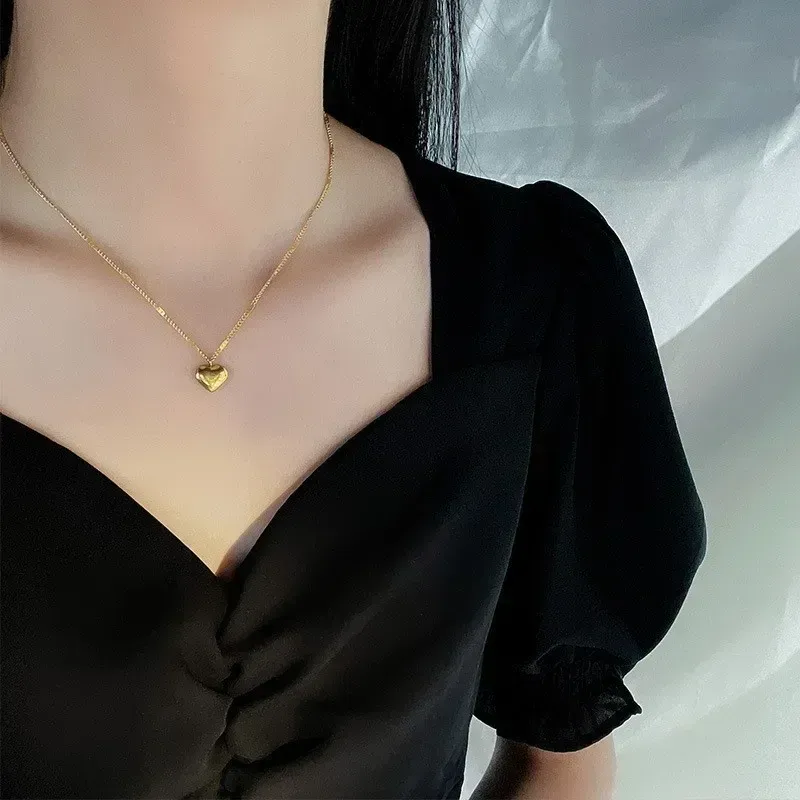 Gold Heart Pendant Korean Chain Necklace for Women - Fashionable Silver Plated Brass Jewelry, Lightweight 15g showcase 5