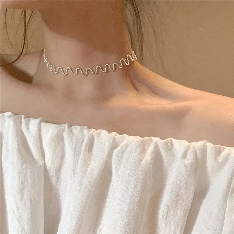 Kpop Pearl Choker Necklace for Women & Girls - Elegant Gold Color Goth Style Pendant Jewelry, Trendy 2022 Collar Chain for Neck showcase 7
