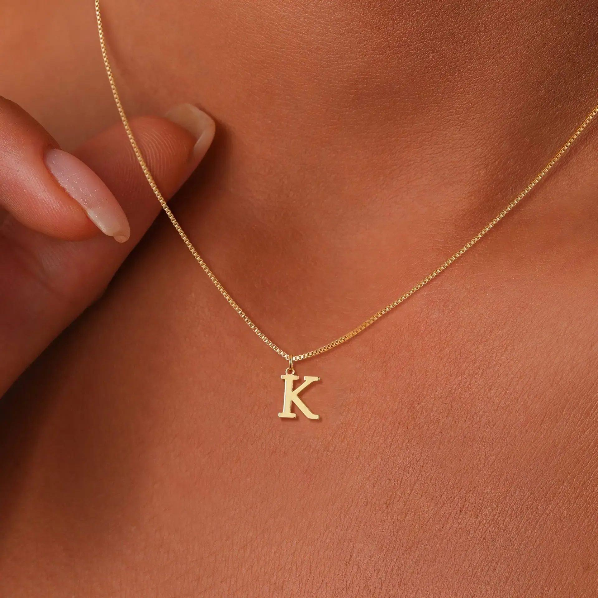 18K Gold Plated Initial Necklace for Women - Cute A-Z Letter Pendant with Stainless Steel Box Chain