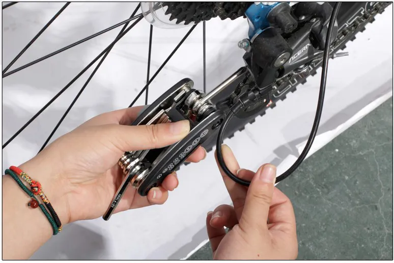 ROCKBROS 16-in-1 Bike Multi-Tool Kit: Portable Bicycle Repair Set with Hex Wrenches, Screwdrivers, and Spoke Key for Mountain Cycling Maintenance showcase 9