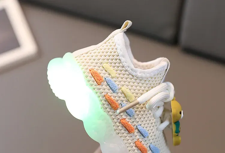 Kids Luminous LED Sneakers for Girls - Fashionable Flashing Casual Sports Shoes for Toddlers, Spring/Autumn Wear showcase 10