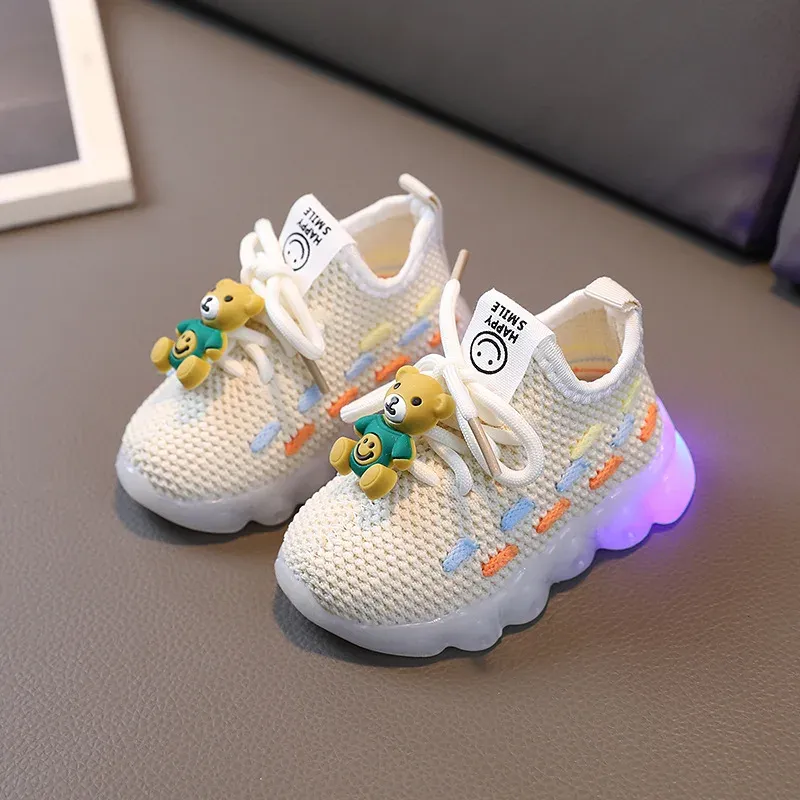 Kids Luminous LED Sneakers for Girls - Fashionable Flashing Casual Sports Shoes for Toddlers, Spring/Autumn Wear thumbnail 3
