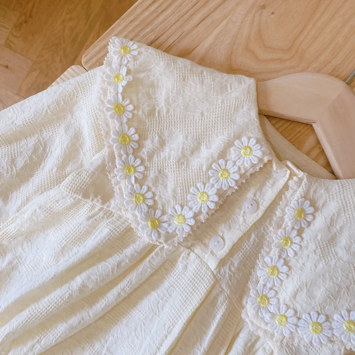 Daisy Print Romper with Matching Hat for Infants and Newborn Baby Girls, 0-2 Years, Spring/Autumn Long Sleeve Jumpsuit showcase 12