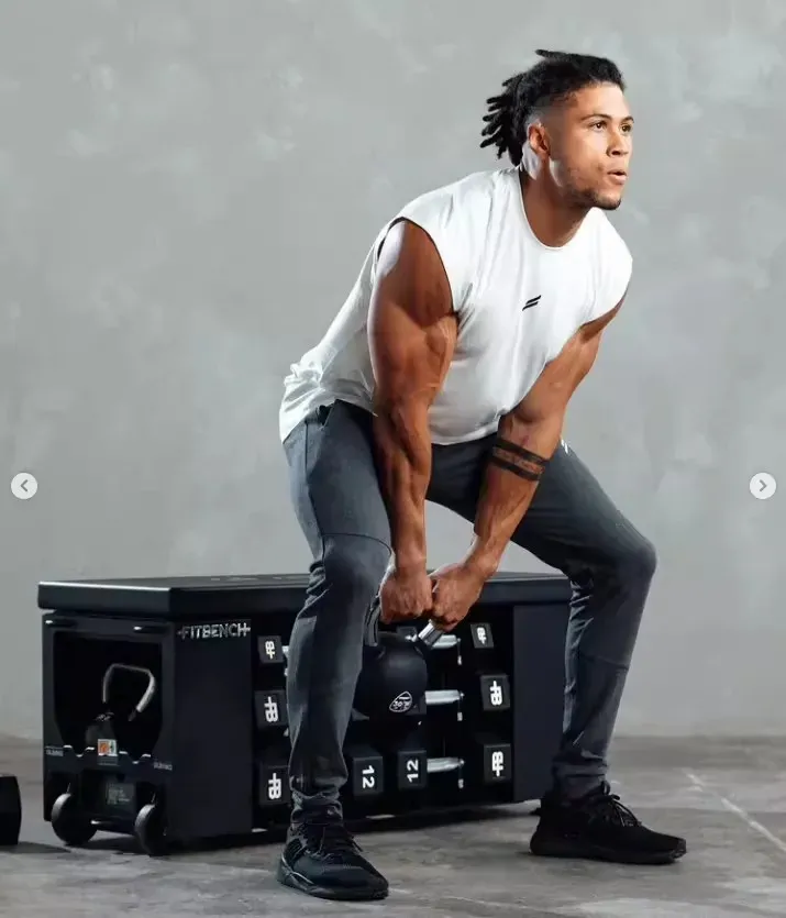 Men's Sleeveless Quick-Dry Fitness Tank Top - Breathable Mesh Gym Vest for Bodybuilding, Basketball, and Summer Workouts showcase 12