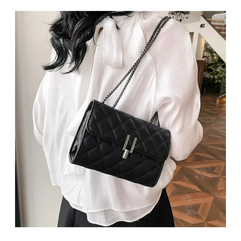 Luxury Designer Leather Shoulder Bag for Women - Chic Chain Crossbody Handbag & Versatile Messenger Clutch showcase 1