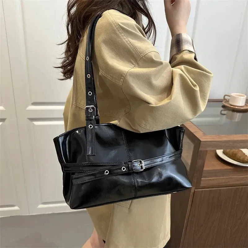 Ethnic Style Medium Tote Handbag for Women - Versatile Synthetic Leather & Canvas Daily Bag showcase 15