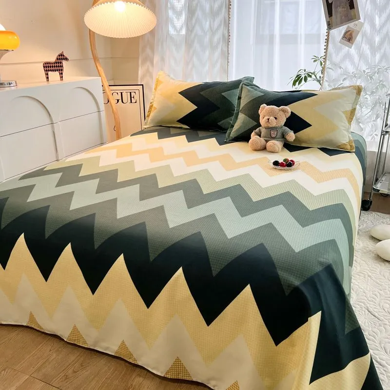 Zigzag Pattern Comforter Set