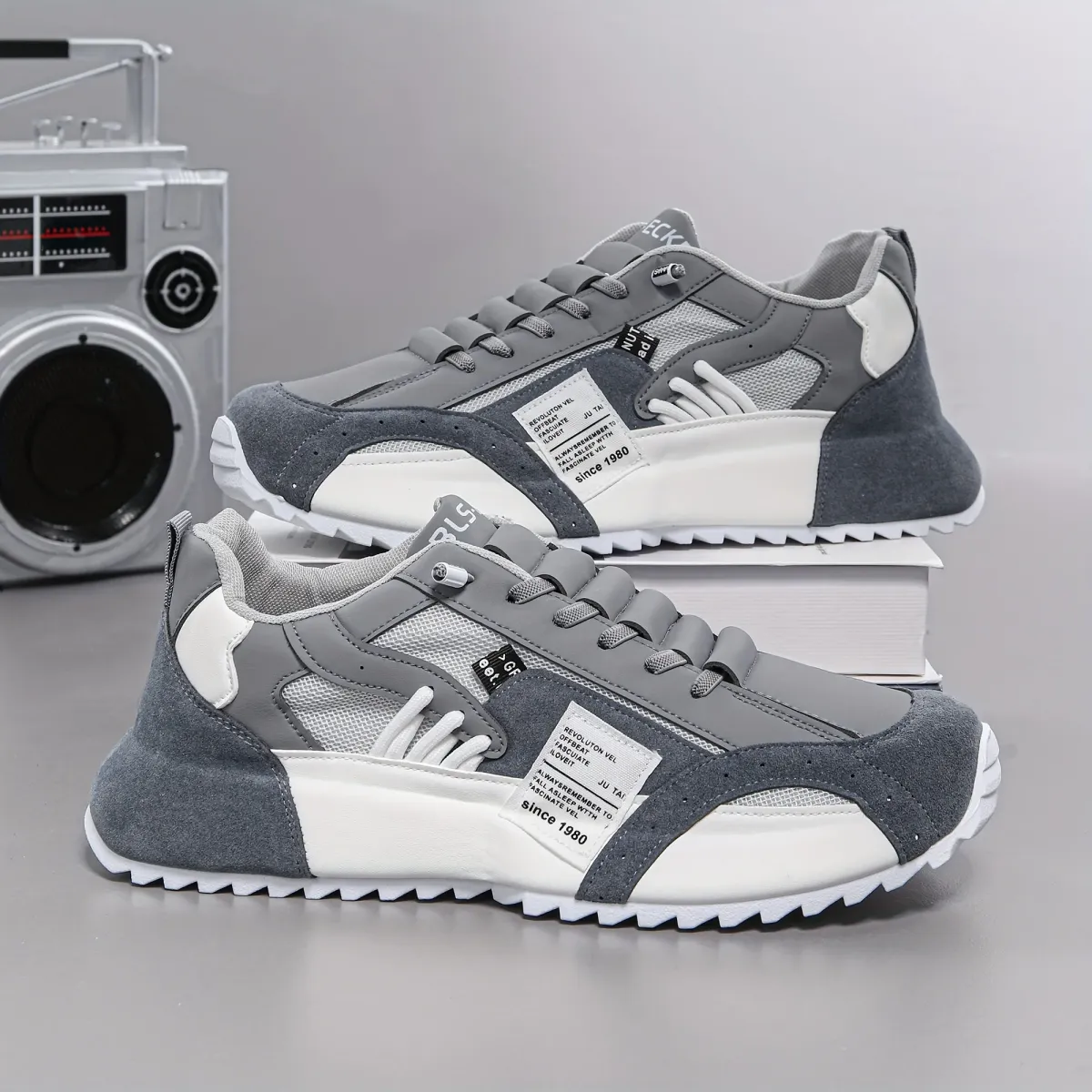 Men's Casual Outdoor Running Shoes, Breathable Lightweight Sneakers for Everyday Wear, Sizes 39-47 showcase 4