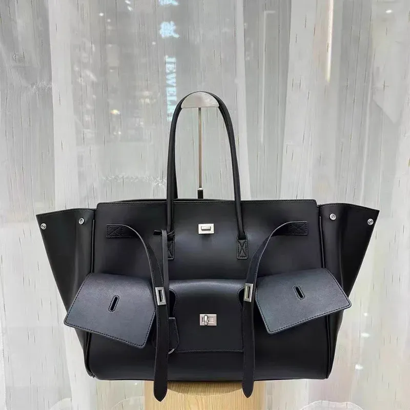 Luxury Rodeo Lock Tote Bag for Women - High-Quality PU Leather Commuter Shoulder Handbag with Large Capacity Storage showcase 2