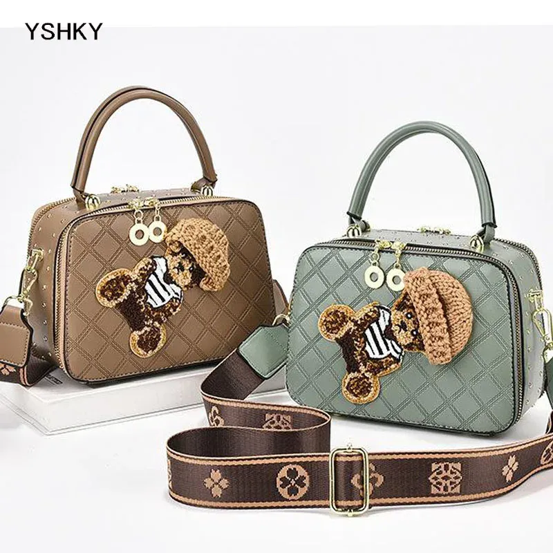 High-Quality Women's Tote Bag & Shoulder Bag - Premium Faux Leather Handbag for Ladies, Versatile Messenger Bag for Everyday Use - Image 4