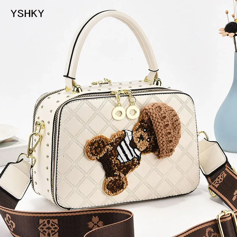 High-Quality Women's Tote Bag & Shoulder Bag - Premium Faux Leather Handbag for Ladies, Versatile Messenger Bag for Everyday Use - Image 3