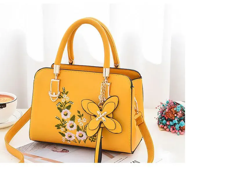 Women's Large Capacity PU Leather Shoulder Bag, Stylish Lychee Pattern Bucket Messenger Bag, Versatile Portable Handbag for Ladies showcase 13
