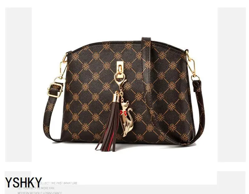 Luxury Fashion Handbag for Women - Designer Shoulder Bag, Casual Messenger Bag, Versatile Composite Design for 2025 showcase 17