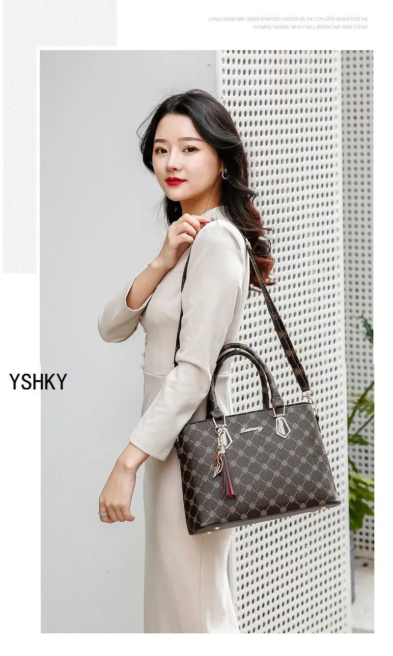 Luxury Fashion Handbag for Women - Designer Shoulder Bag, Casual Messenger Bag, Versatile Composite Design for 2025 showcase 19