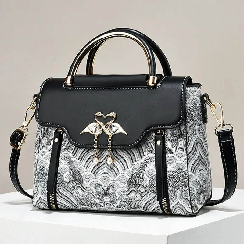 Luxury Women's Leather Shoulder Bag Handbag - Premium Designer Crossbody Tote for Everyday Use - Image 2