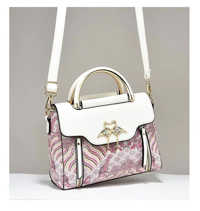 Luxury Women's Leather Shoulder Bag Handbag - Premium Designer Crossbody Tote for Everyday Use showcase 4