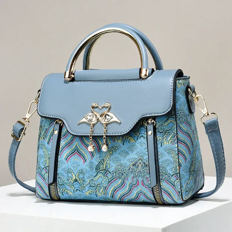 Luxury Women's Leather Shoulder Bag Handbag - Premium Designer Crossbody Tote for Everyday Use - Image 5