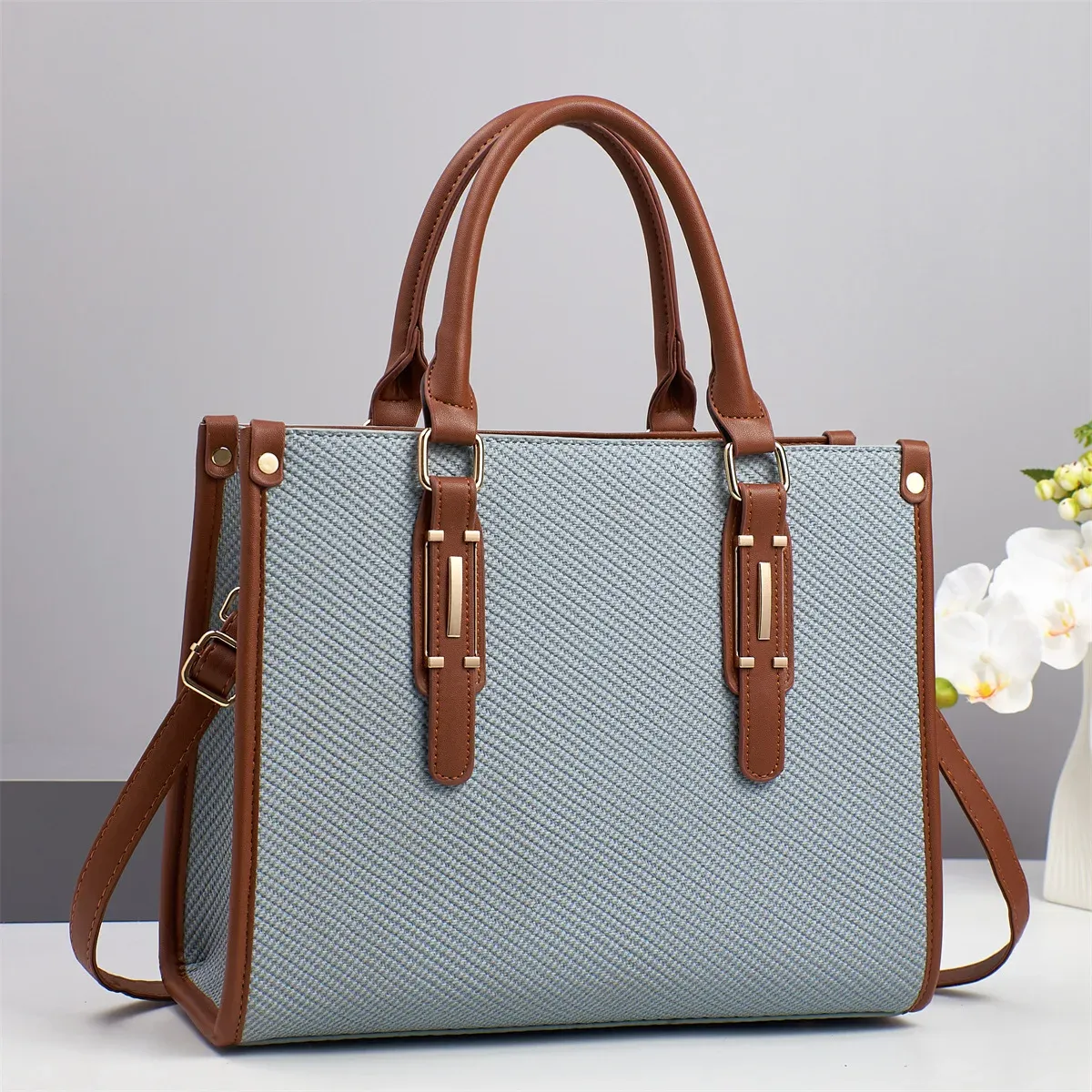 New Women's Fashion Handbag Shoulder Bag, Versatile Crossbody Bag for 2025, Small Square Design, Chic and Practical for Everyday Use showcase 8