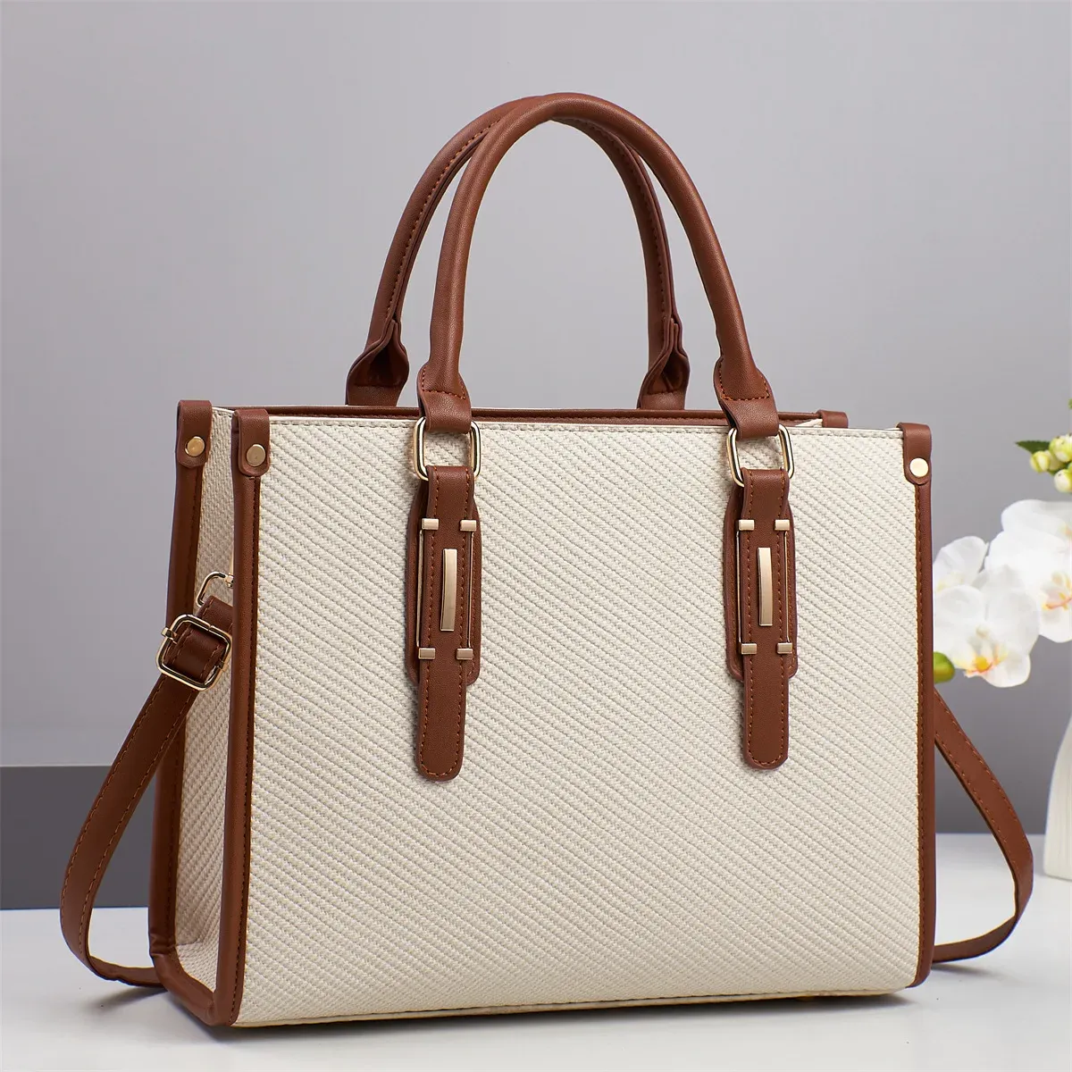 New Women's Fashion Handbag Shoulder Bag, Versatile Crossbody Bag for 2025, Small Square Design, Chic and Practical for Everyday Use - Image 2