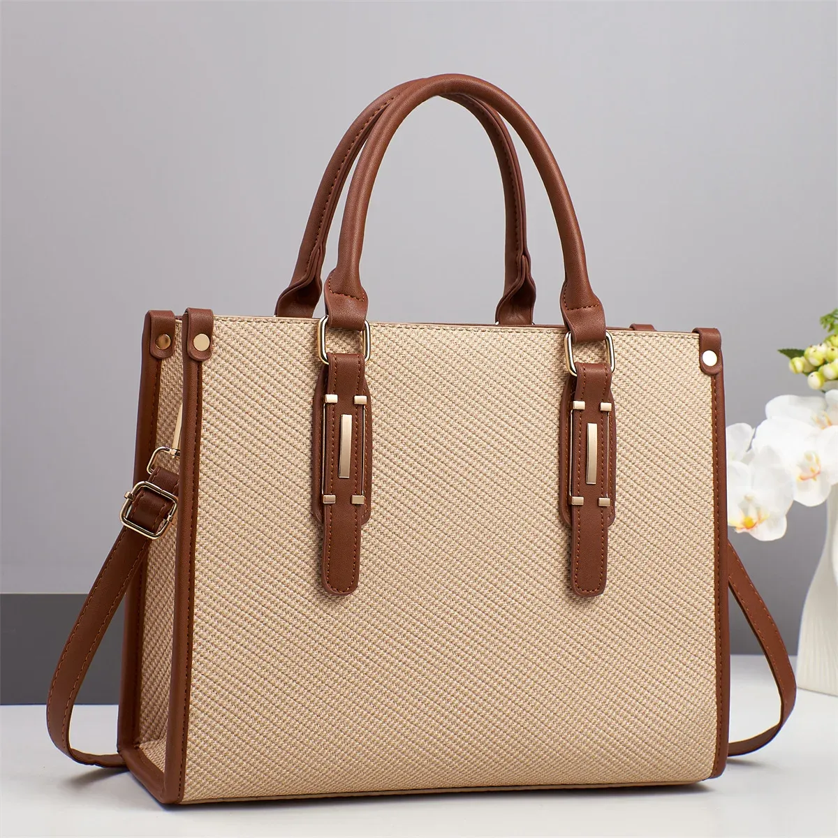 New Women's Fashion Handbag Shoulder Bag, Versatile Crossbody Bag for 2025, Small Square Design, Chic and Practical for Everyday Use - Image 4