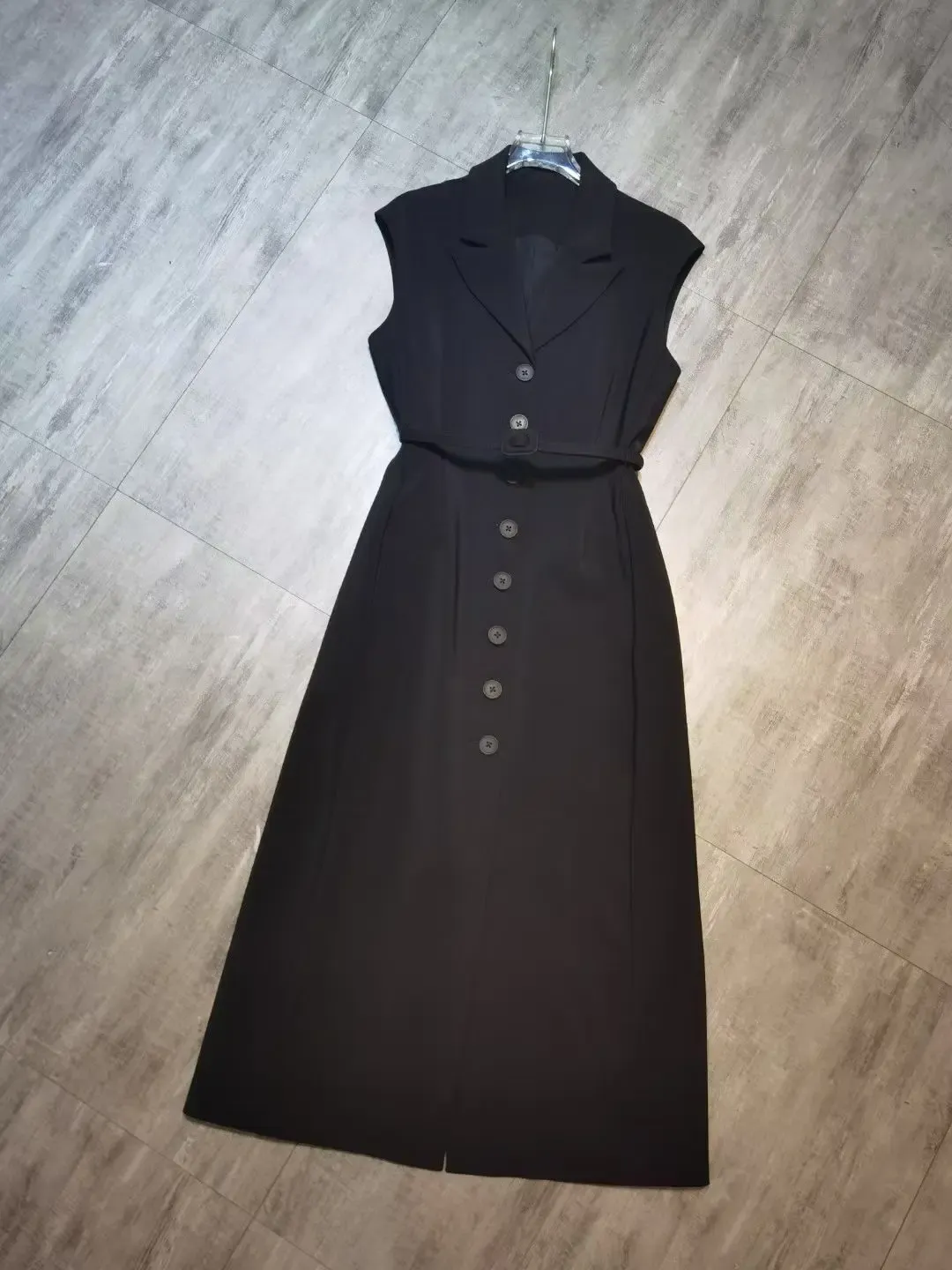 Elegant Sleeveless Summer Dress with Belt - Lightweight Cotton-Silk Blend for Women showcase 6