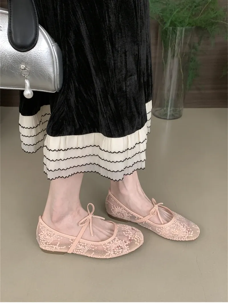 Women's Fashionable Lace Mary Jane Flats - Comfortable Slip-On Street Style Dress Shoes with Soft Sole for Everyday Wear showcase 5