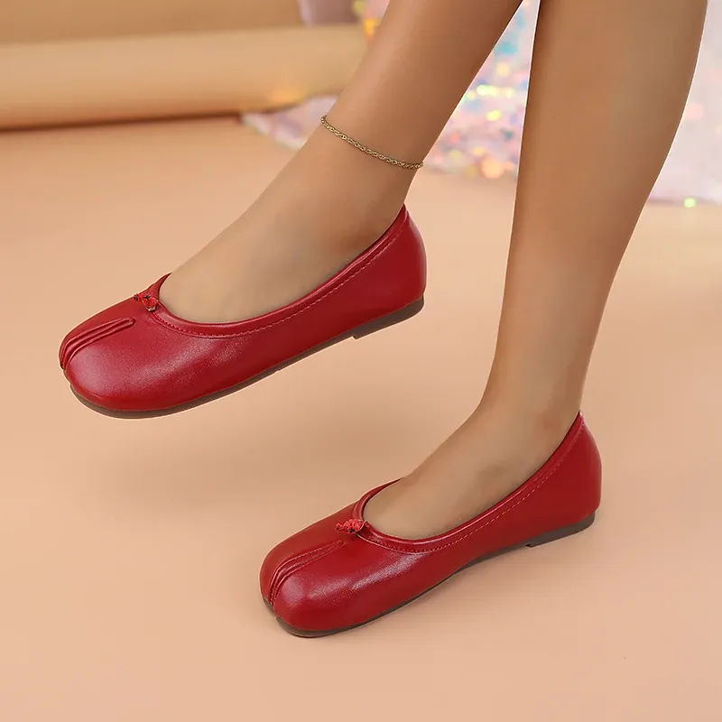 2025 Women's Leather Toe Separator Loafers - Comfortable Slip-On Breathable Casual Flat Shoes for Everyday Wear showcase 11