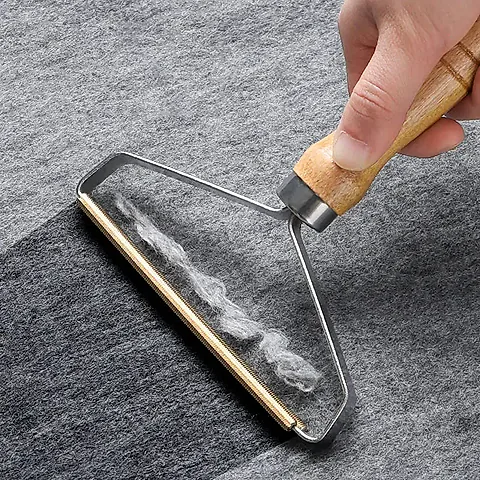 Portable Manual Lint Remover Brush for Pet Hair, Fuzz, and Fabric Shaver - Reusable, Eco-Friendly Clothes Cleaning Tool for Home & Travel