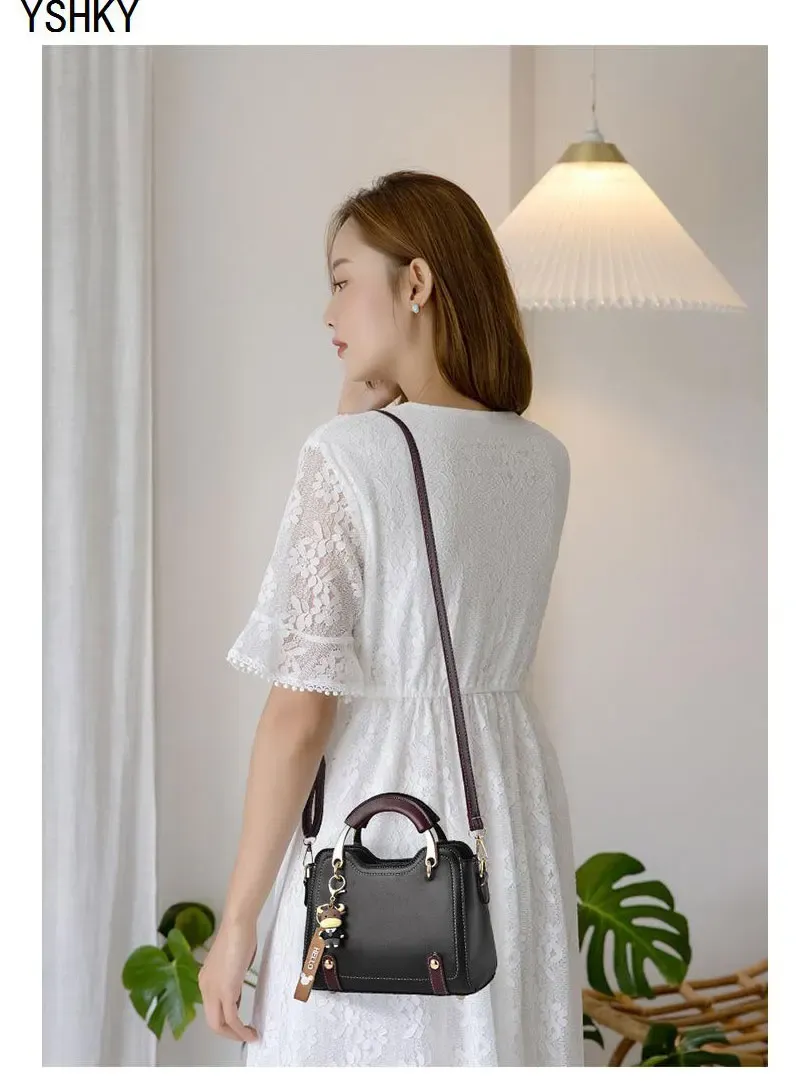 2024 Luxury Designer Women's Shoulder Handbag, Premium Leather Monogram Printed Crossbody Bag, Stylish Single Shoulder Bag for Fashionable Ladies showcase 6