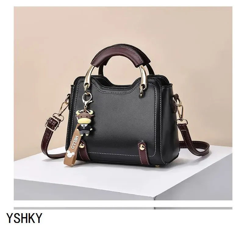 2024 Luxury Designer Women's Shoulder Handbag, Premium Leather Monogram Printed Crossbody Bag, Stylish Single Shoulder Bag for Fashionable Ladies showcase 18