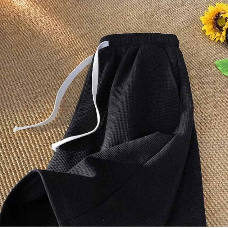 Trendy Waffle Print Drawstring Shorts for Women - Cartoon Five-Quarter Wide Leg Casual Sweatpants, Perfect for Summer Sports & Basketball - Image 4