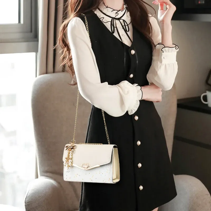 Women's Fashion Sequin Shoulder Bag with Bow Pendant Chain - Korean Ins Style Small Square Bag for Parties & Everyday - Image 5