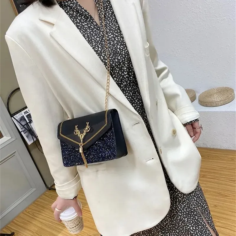 Luxury Deer Head PU Leather Shoulder Bag for Women, Fashionable Chain Underarm Handbag, Small Square Design for Casual Outings & Shopping showcase 15
